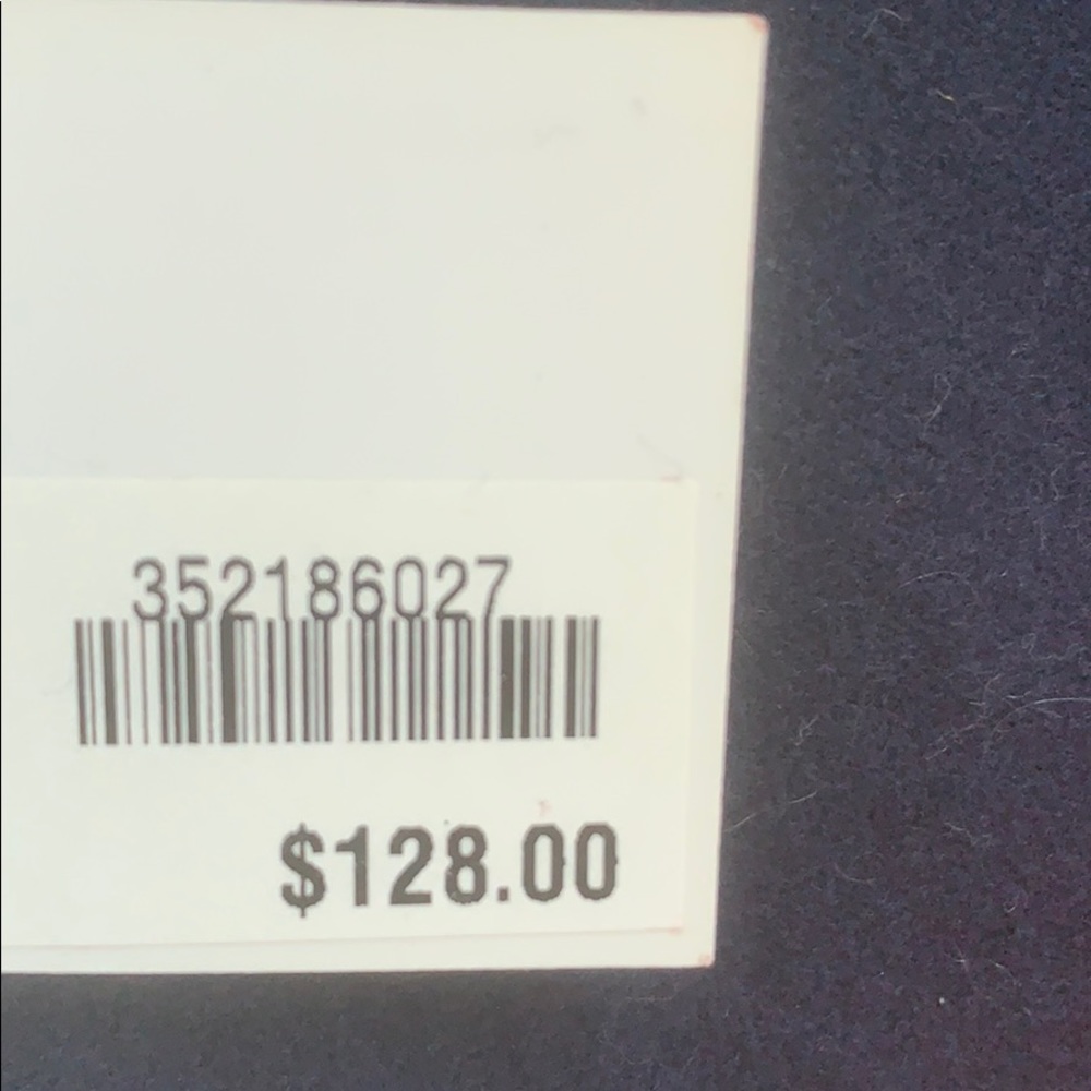 SOLD Brooks Brothers NWT Red Leather Tote. - Picture 9 of 9